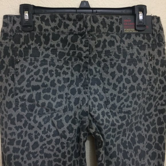 Forever 21 Skinny Ankle Jeans Animal Print NWT - Picture 8 of 12
